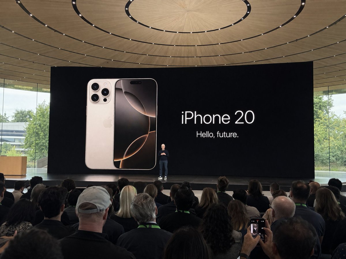 Apple Park Keynote Crowd Shot