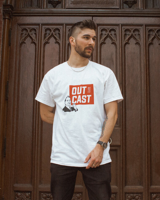 A model with a t-shirt