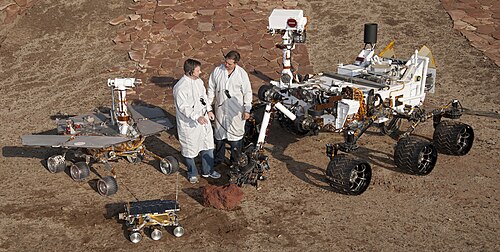 PIA15279 3rovers-stand D2011 1215 D521